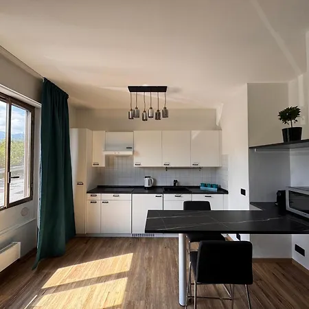 Апартаменты Lakeside Лугано